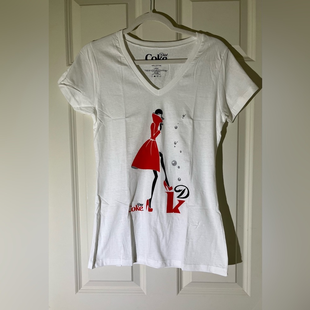 NWOT Diet Coke V-Neck White T-Shirt Tee Large 100% cotton girl in coat image